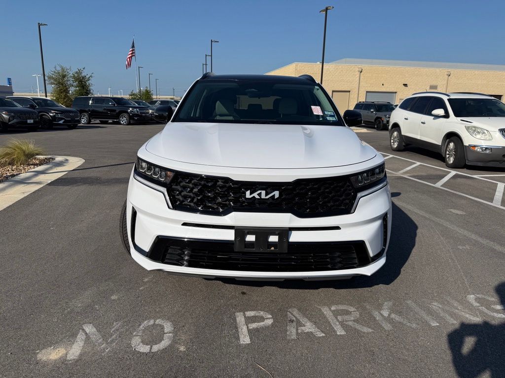 Thumbnail: 2023 Kia Sorento - 2