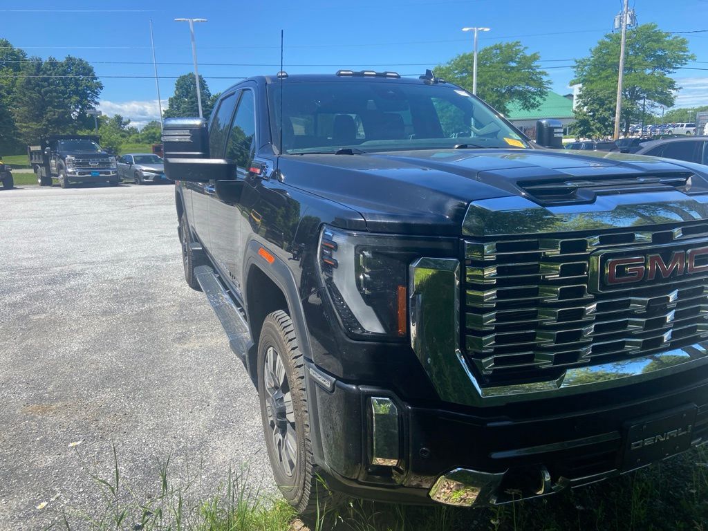 2024 GMC Sierra 3500HD Denali Crew Cab 4WD