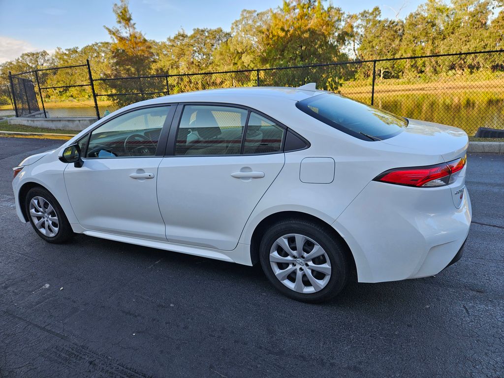 2023 Toyota Corolla LE 3