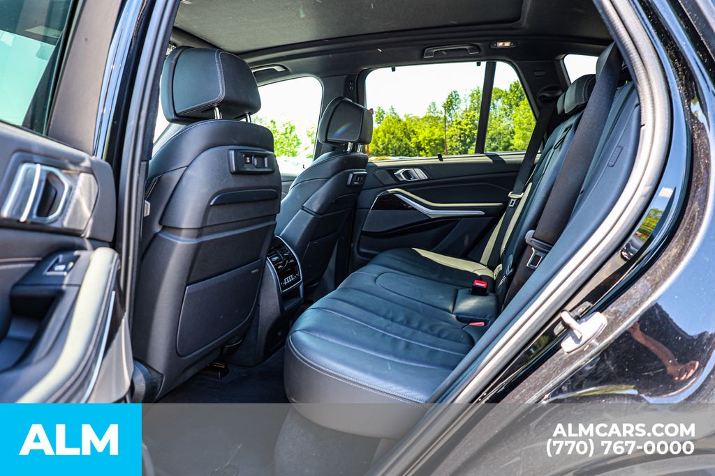 Used 2020 Black BMW M50i image 19
