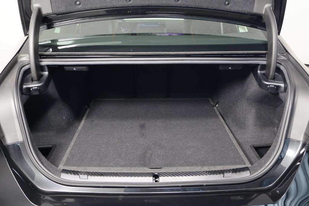 Thumbnail: 2024 BMW 5 Series - 14