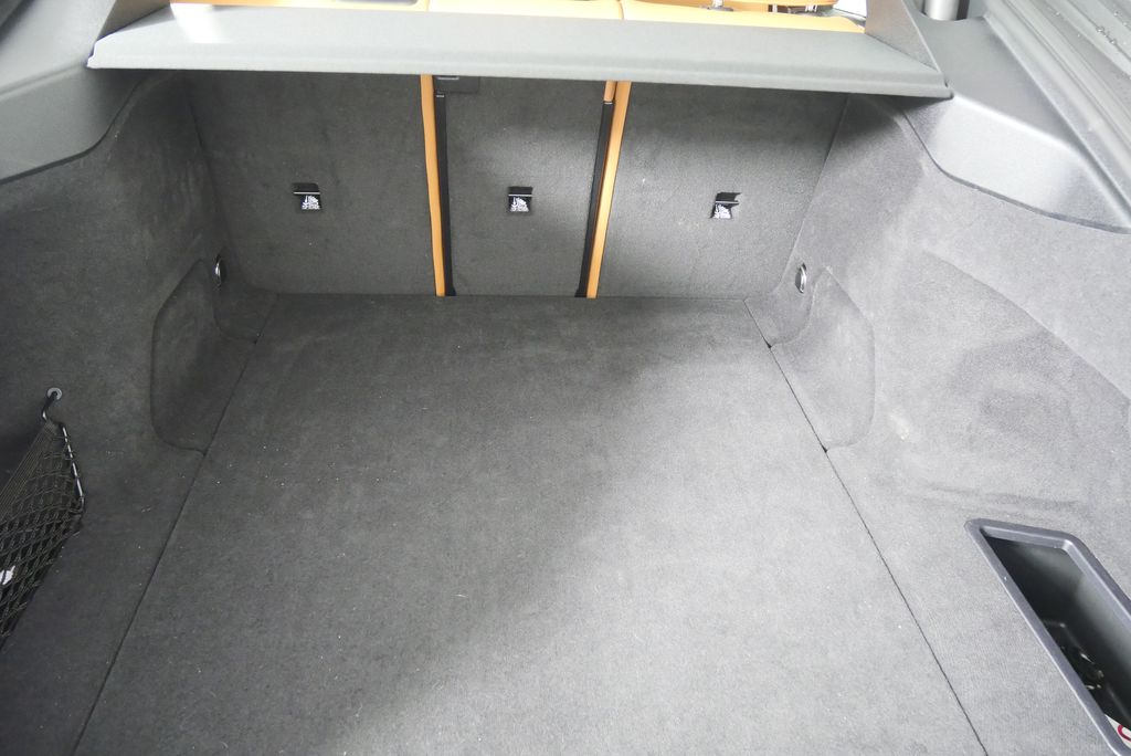 Thumbnail: 2024 BMW i4 - 17