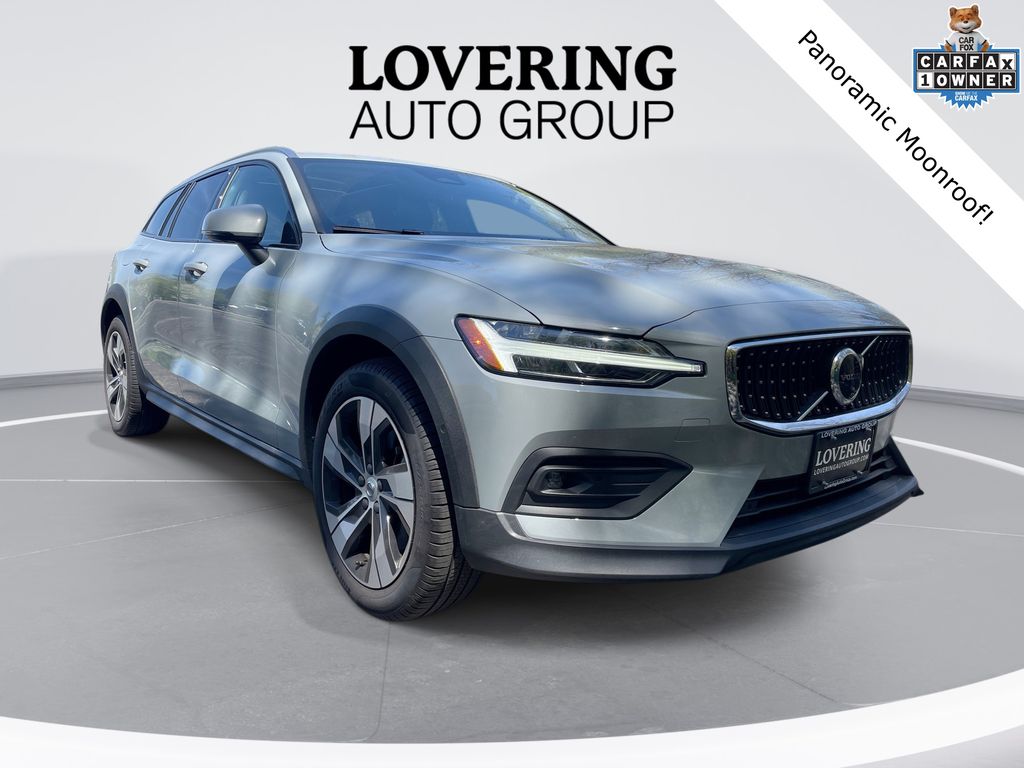 Gray 2025 Volvo V60 Cross Country B5 Plus AWD Wagon All-Wheel Drive Automatic