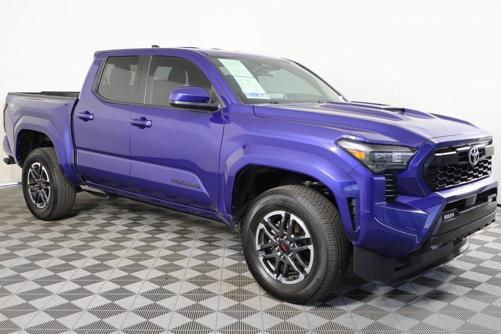 Thumbnail: 2025 Toyota Tacoma - 3