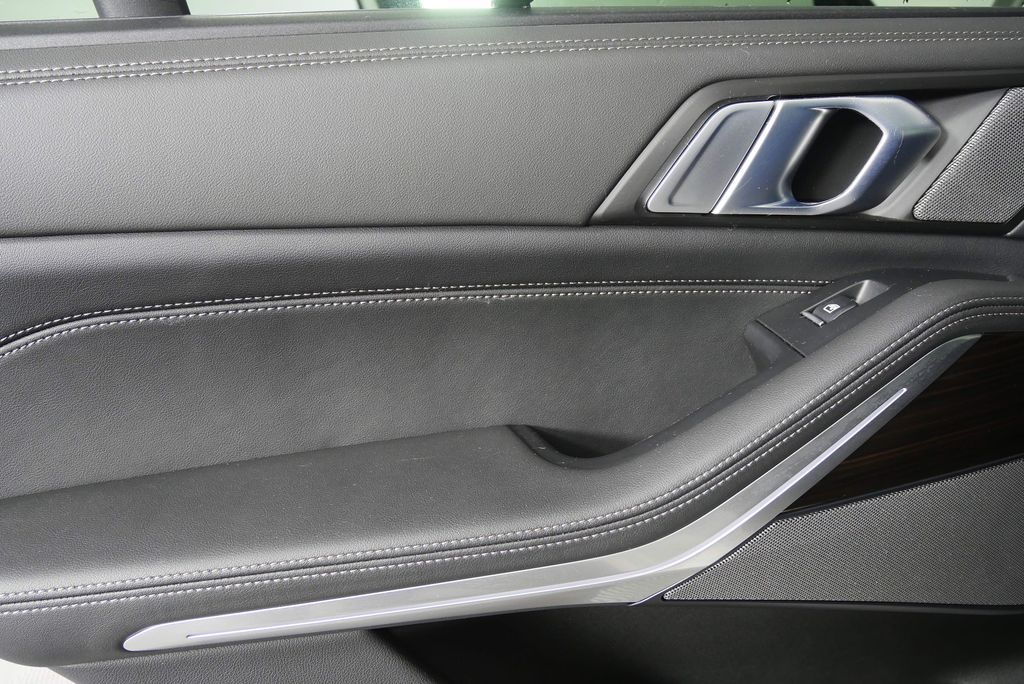 Thumbnail: 2024 BMW X5 - 13