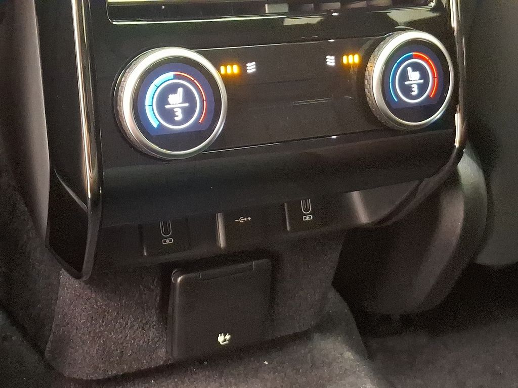 Thumbnail: 2026 Land Rover Range Rover Sport - 7