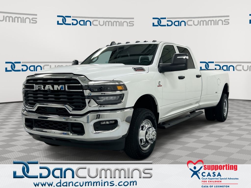 Bright White Clearcoat 2026 RAM 3500 Pickup Truck Four-Wheel Drive 8-Speed Automatic