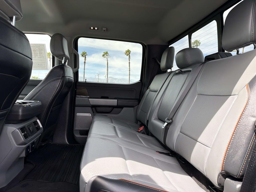 Used 2025 Ford F-150 Lariat 4D SuperCrew