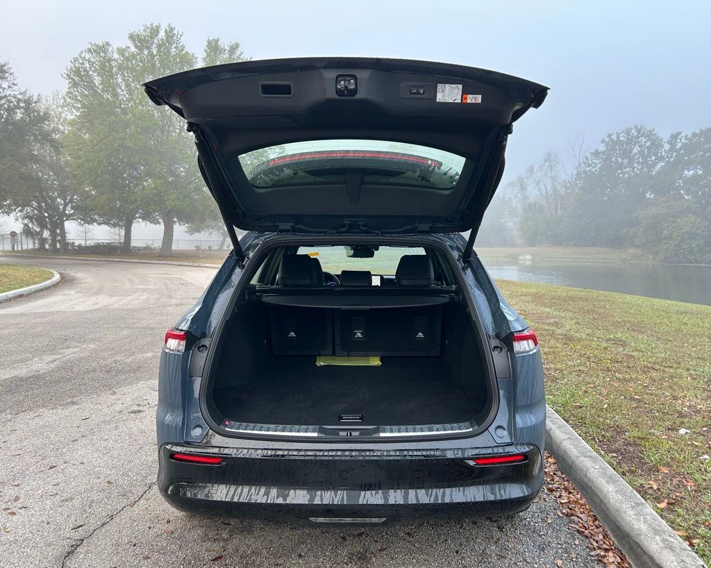 Thumbnail: 2025 Toyota Crown Signia - 10