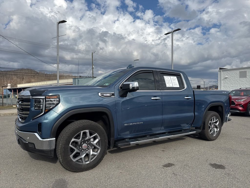 2024 GMC Sierra 1500 SLT Crew Cab 4WD