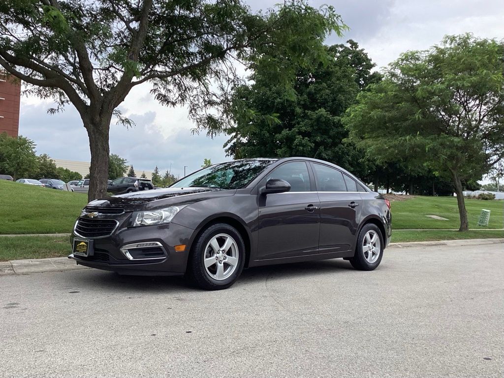 Gray (Tungsten Metallic) 2016 Chevrolet Cruze Sedan Front-Wheel Drive 6-Speed Automatic Overdrive