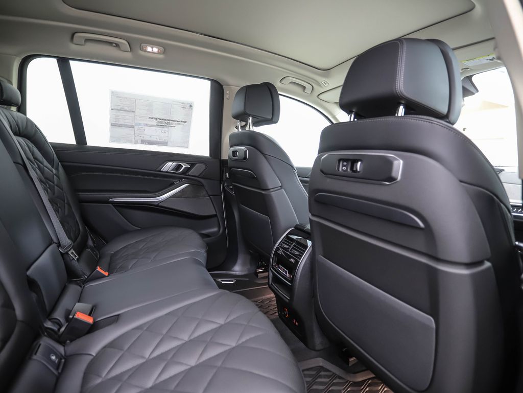 2026 BMW X7 xDrive40i 26