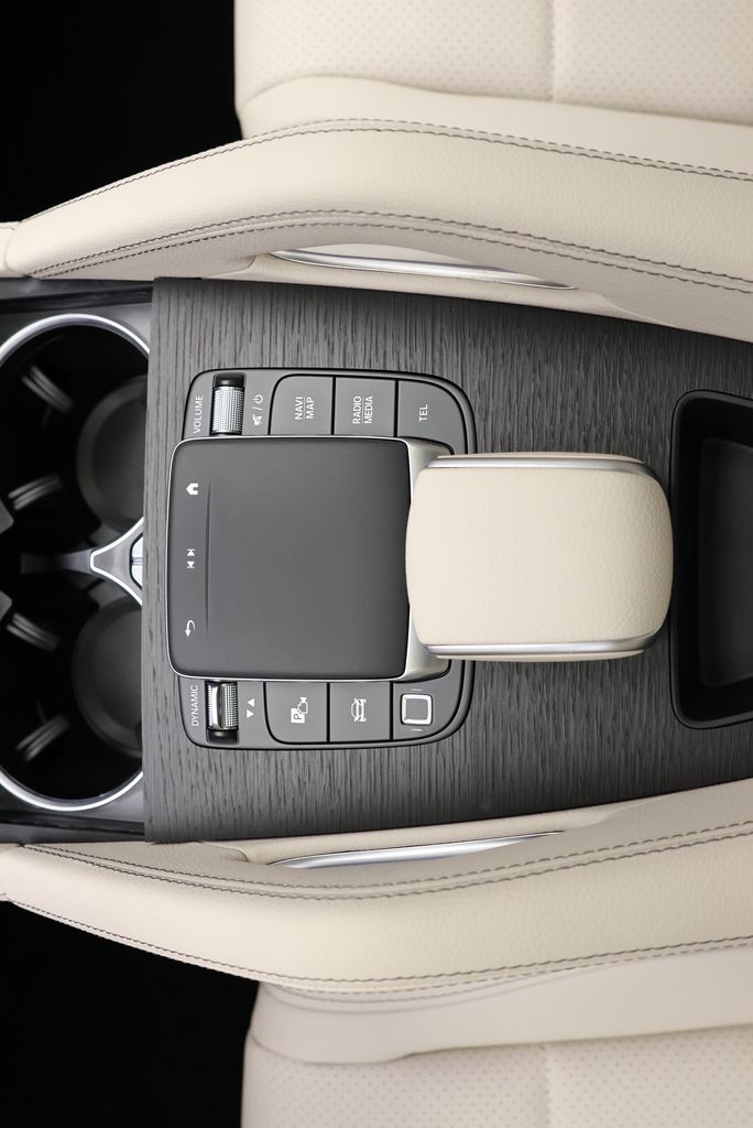 Thumbnail: 2026 Mercedes-Benz GLE - 29