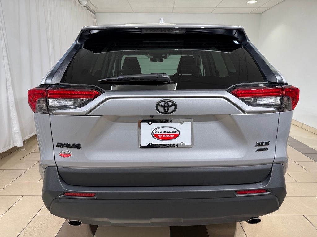 Thumbnail: 2025 Toyota RAV4 - 4