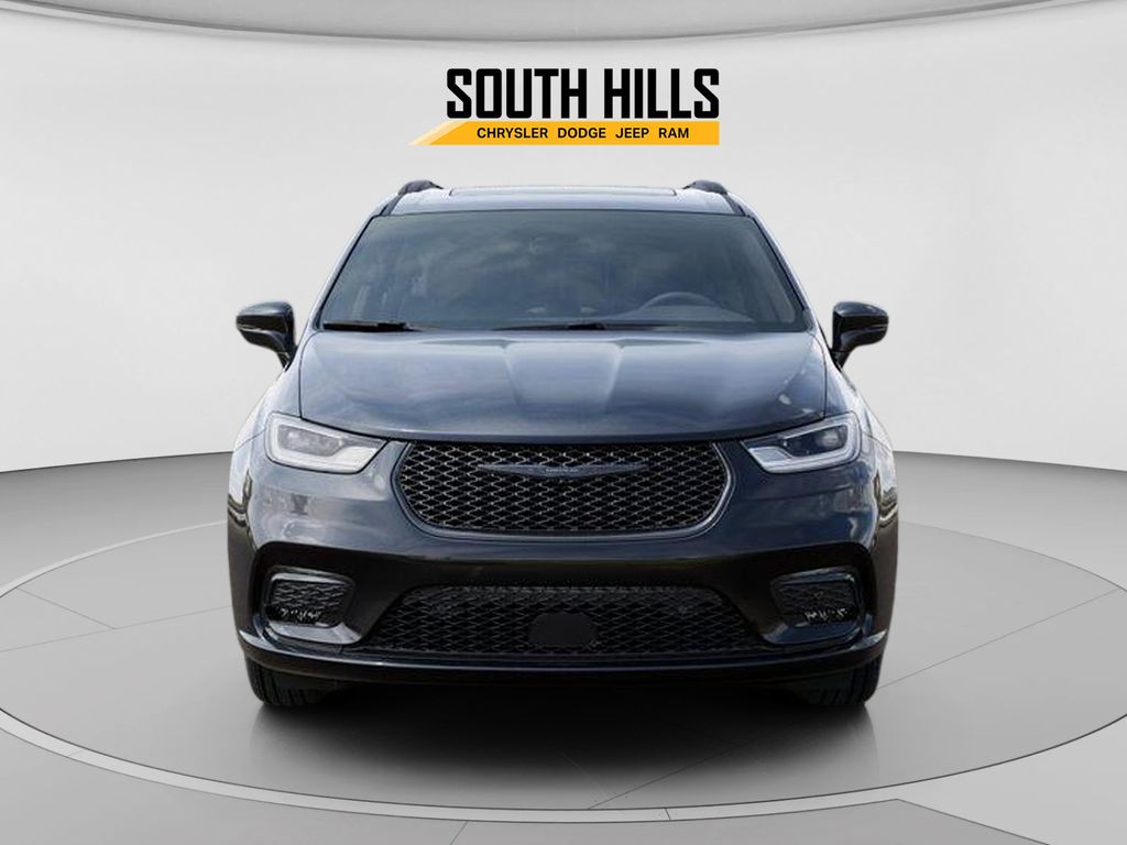 2026 Chrysler Pacifica Limited Black at South Hills CDJR