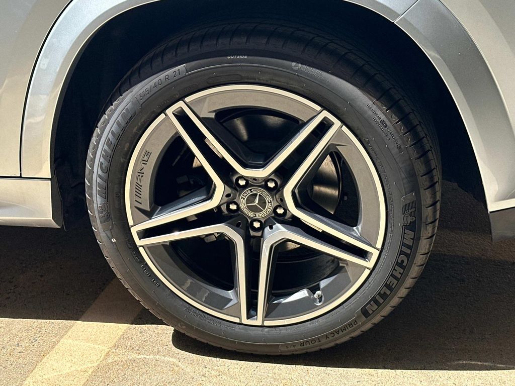 Thumbnail: 2025 Mercedes-Benz GLS - 6