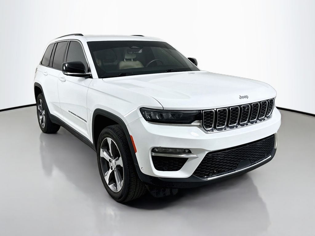 Bright White Clearcoat 2023 Jeep Grand Cherokee SUV / Crossover 4X2 8-Speed Automatic
