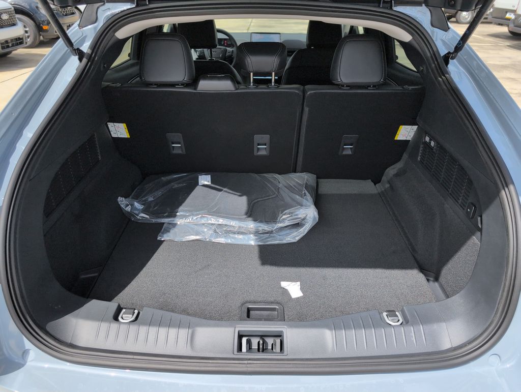 New 2026 Gray Ford Select image 27