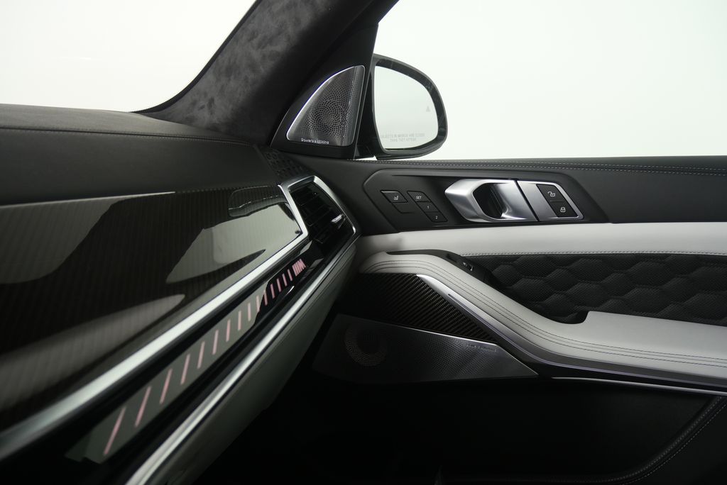 Thumbnail: 2026 BMW X5 - 25