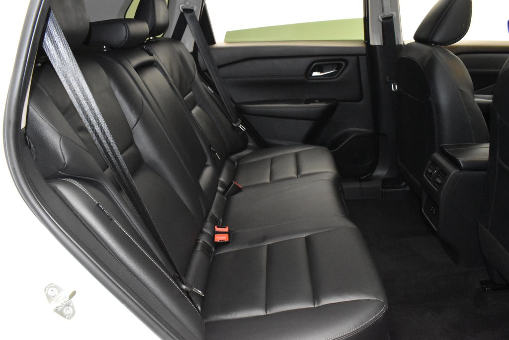 Thumbnail: 2023 Nissan Rogue - 31