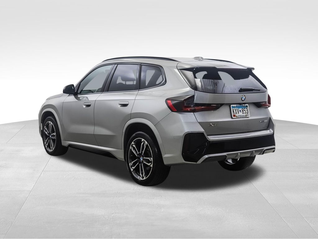 Thumbnail: 2023 BMW X1 - 3