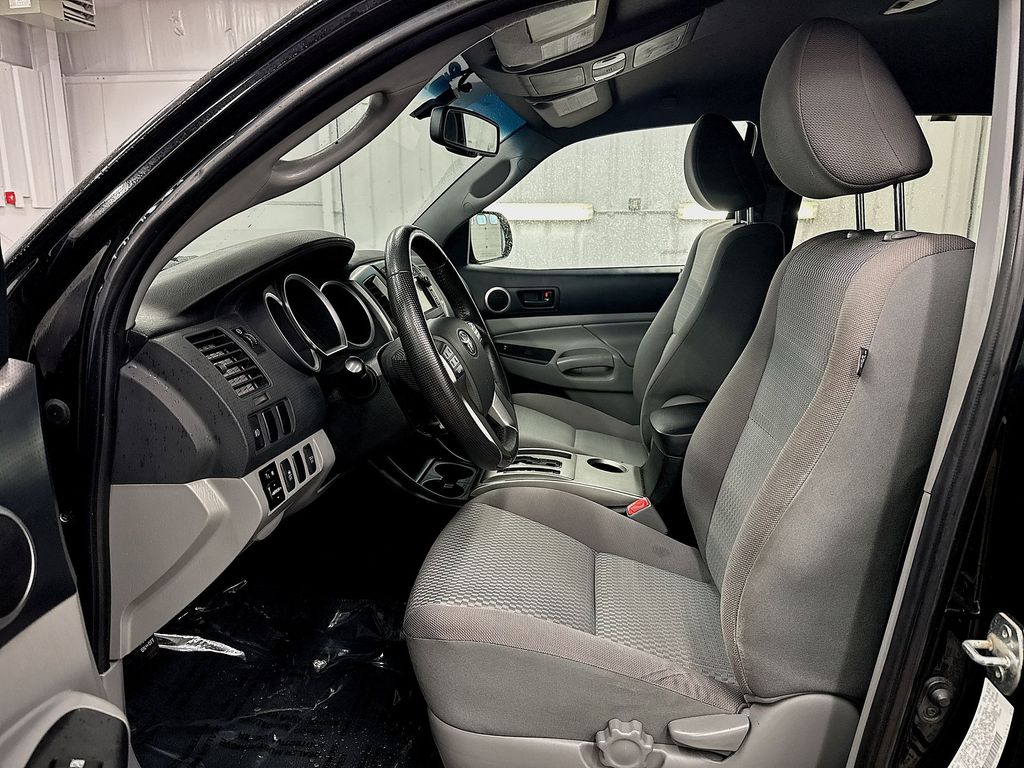 Used 2013 Toyota Tacoma Truck