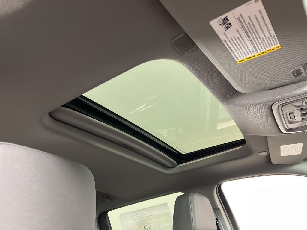 Thumbnail: 2026 Chevrolet Silverado 2500 - 15