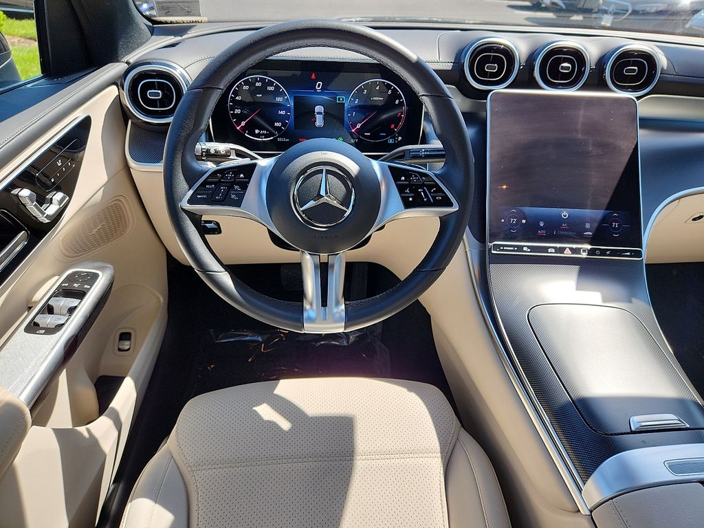 Thumbnail: 2024 Mercedes-Benz GLC - 11