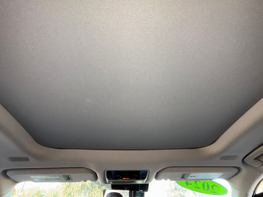 Thumbnail: 2024 Toyota Grand Highlander - 23