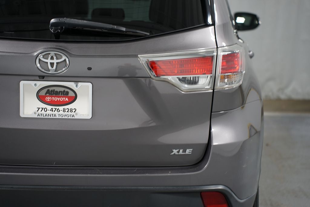 2015 Toyota Highlander XLE 10