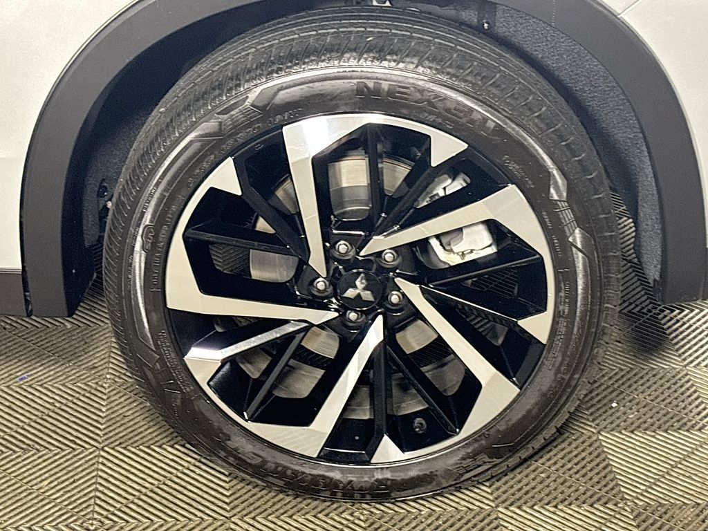 2024 Mitsubishi Outlander PHEV SE