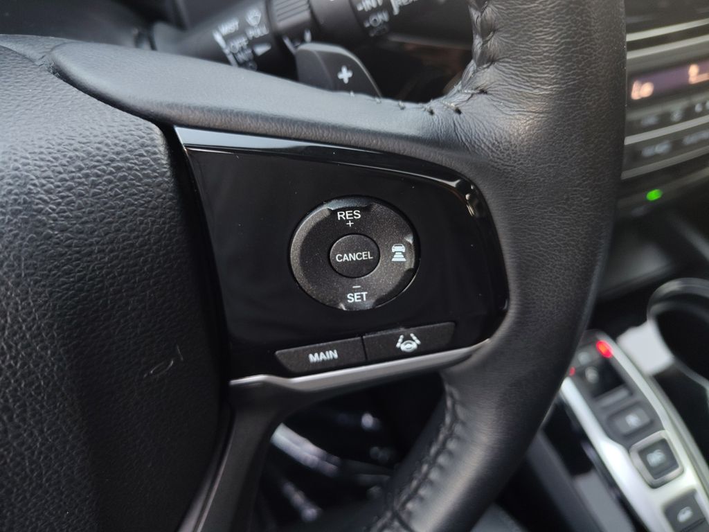 Used Car 2022 Honda Pilot  Touring For Sale Under $30,000 In Austin, Texas