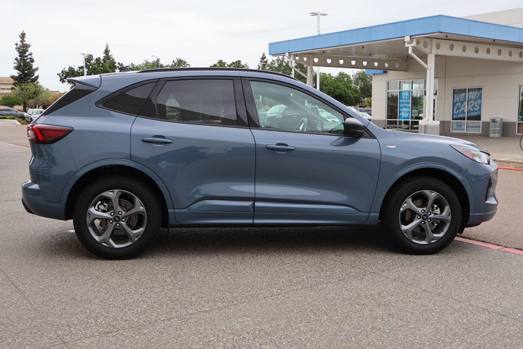 Thumbnail: 2024 Ford Escape - 4