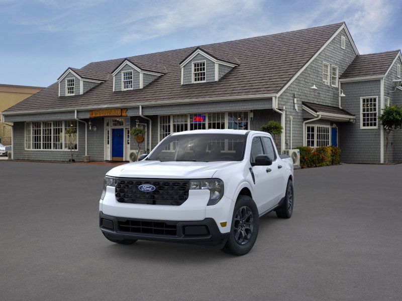 New 2025 White Ford XLT image 2