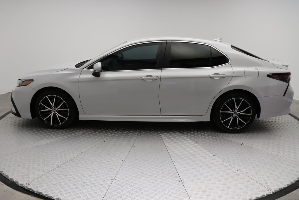 2023 Toyota Camry SE 12