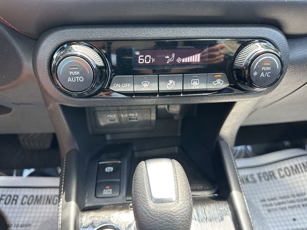 2023 Super Black Nissan Kicks SR FWD SUV
