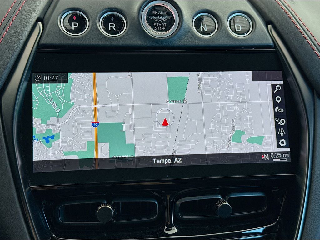 Thumbnail: 2021 Aston Martin DBX - 16