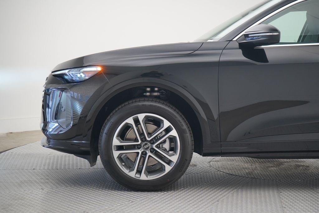 Thumbnail: 2025 Audi Q5 - 2