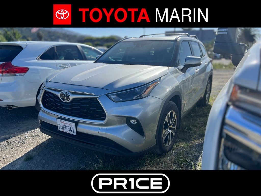 2023 Toyota Highlander XLE AWD's photo