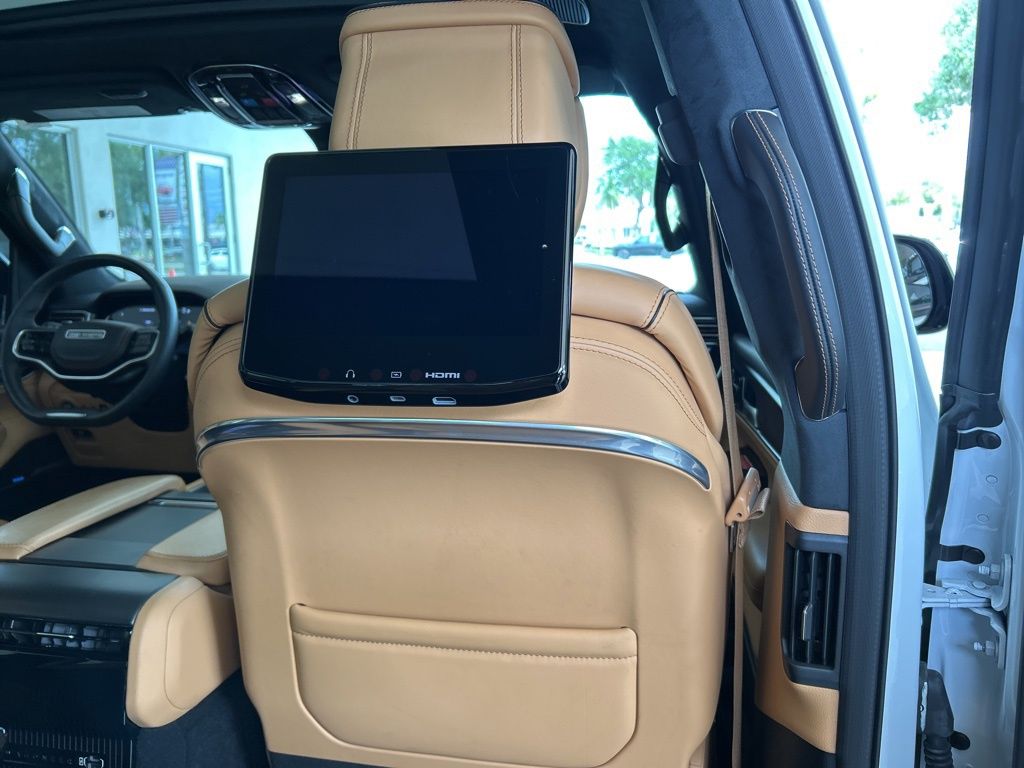 Used 2025 White Jeep Series III image 40