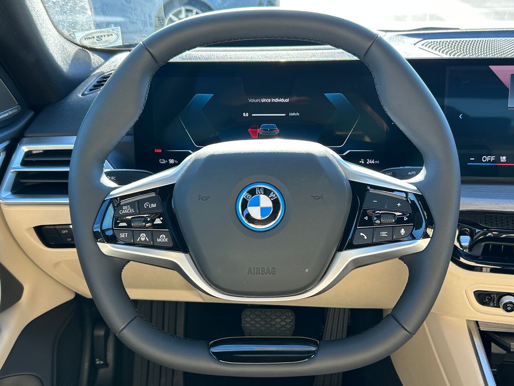 2025 BMW i4 eDrive40 18