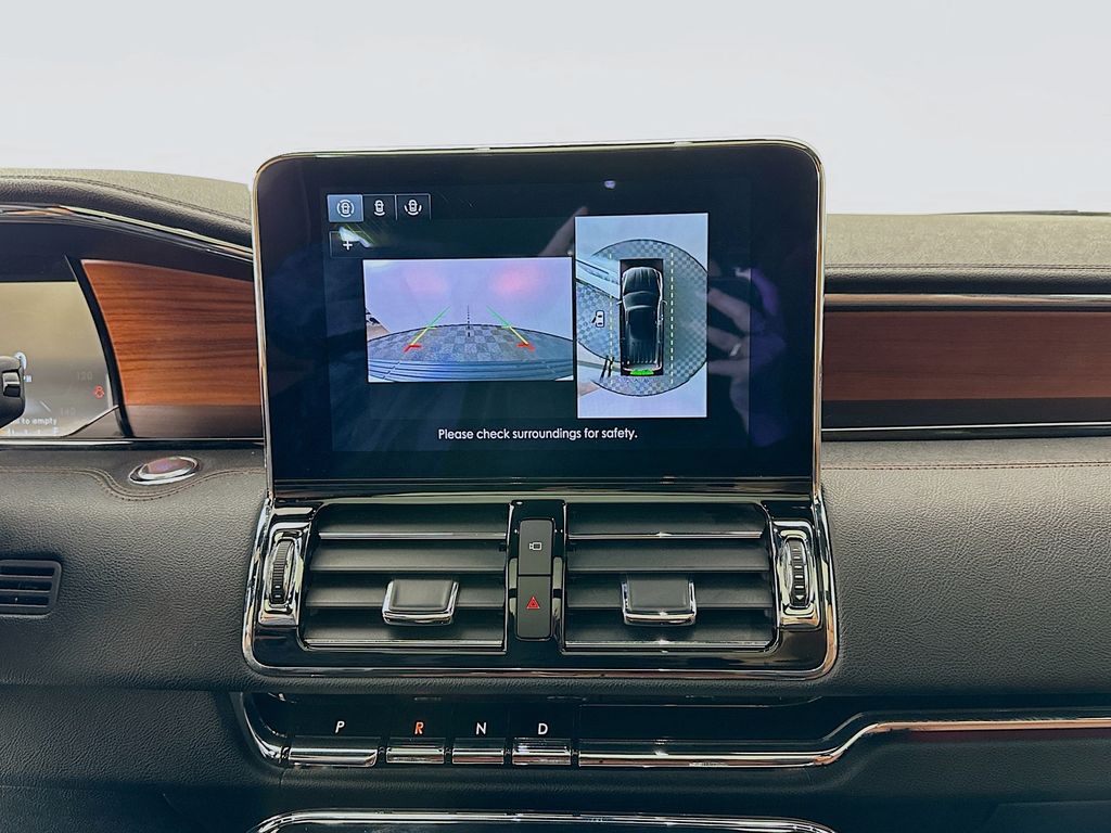 Thumbnail: 2020 Lincoln Navigator - 14