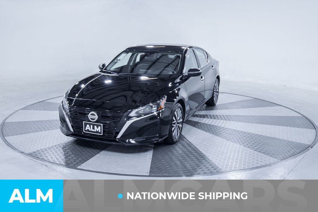 Used 2025 Black Nissan 2.5 SV image 2