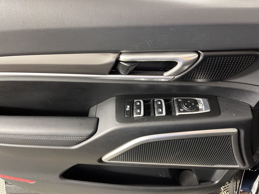 Thumbnail: 2023 Kia Telluride - 25
