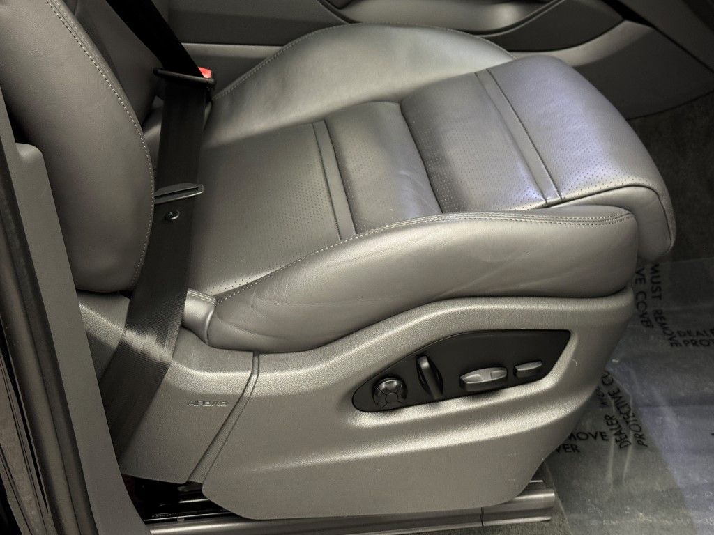 Thumbnail: 2022 Porsche Cayenne - 16