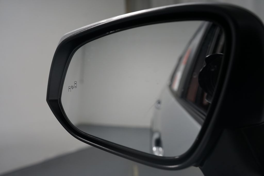 Thumbnail: 2025 Toyota RAV4 - 25