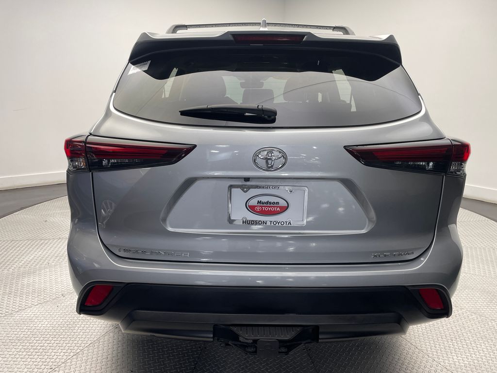 2024 Toyota Highlander XLE 6