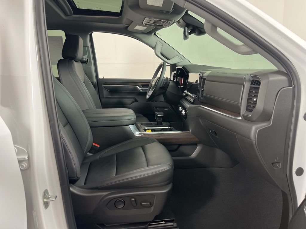 Thumbnail: 2025 GMC Sierra 1500 - 7