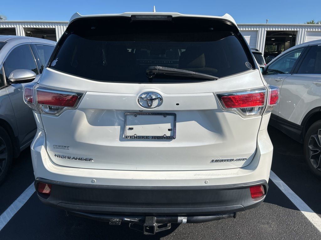 Thumbnail: 2014 Toyota Highlander - 5