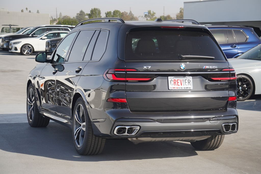 2025 BMW X7 M60i 7